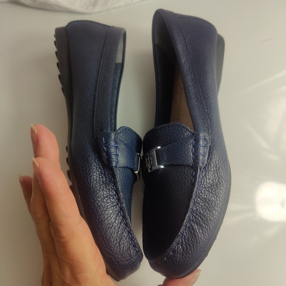 Gianni Bernini Navy Blue Leather Loafer Shoes Womens Slip On Flats size 7 1/2 - Picture 6 of 11